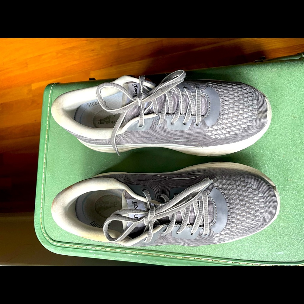 DANSKO tennis shoes